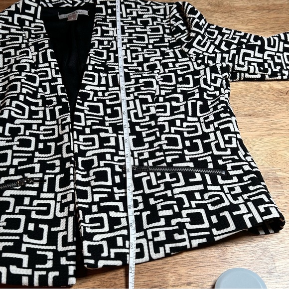 Roz & Ali Black and White Modern Geometric Patterned Blazer Jacket Small - Picture 10 of 11